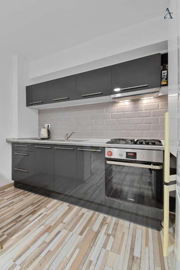 homestay Otopeni Luaran gambar