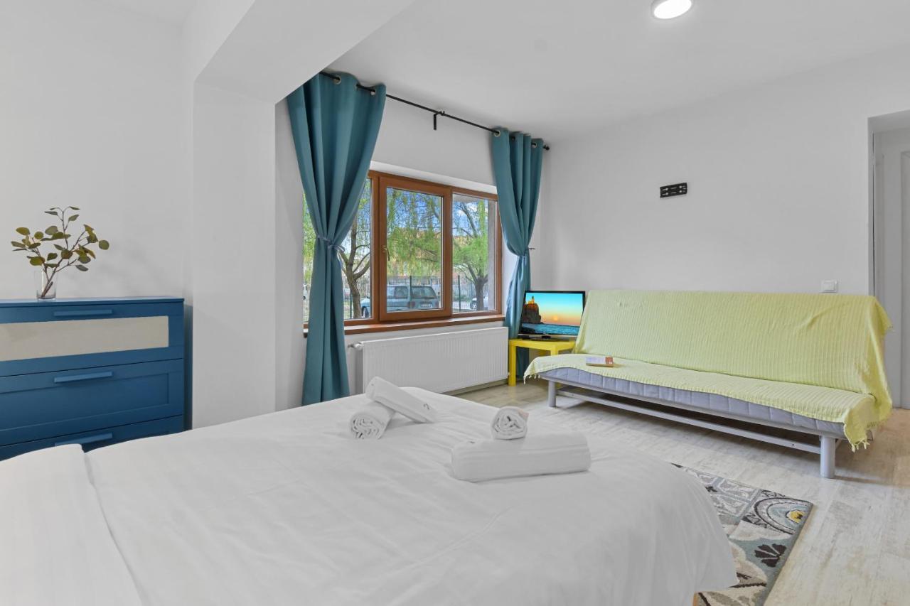 homestay Otopeni Luaran gambar