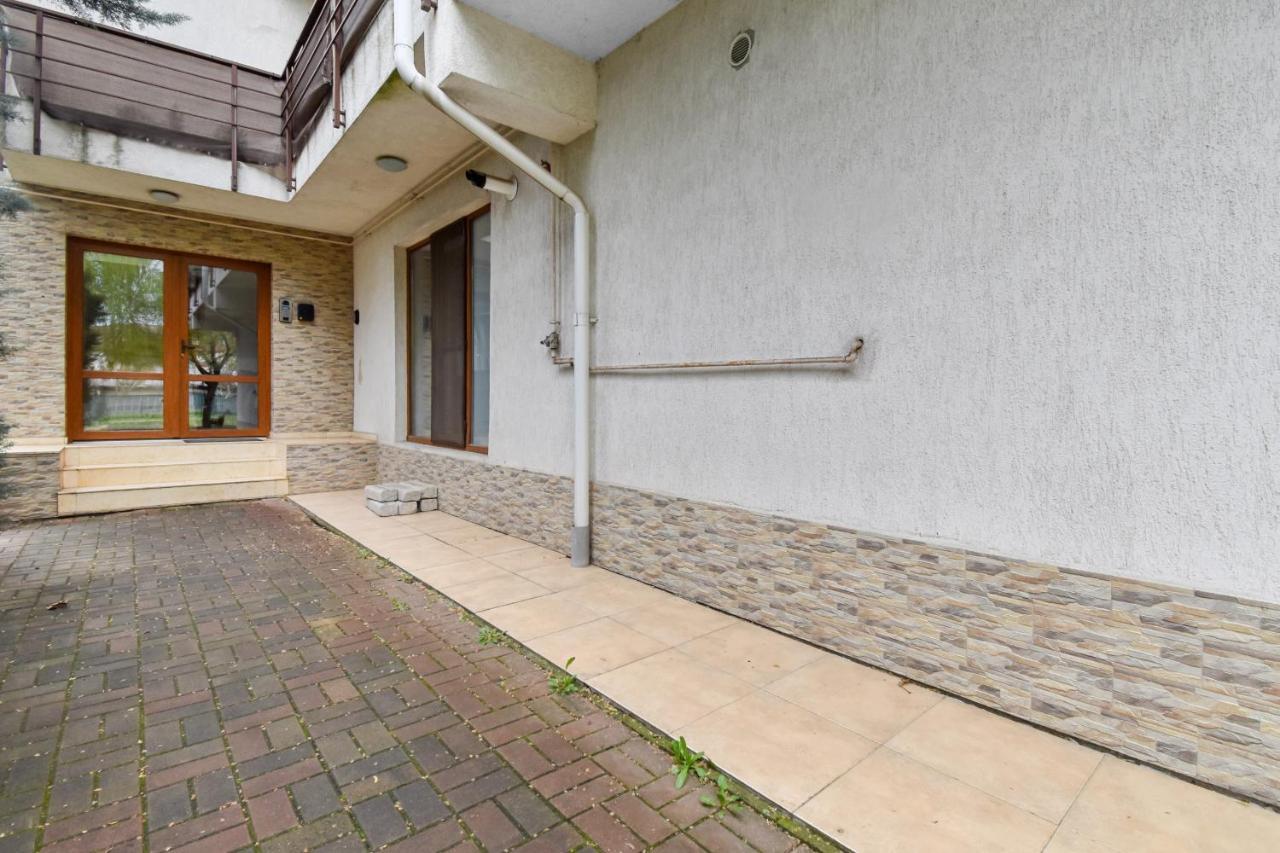 homestay Otopeni Luaran gambar